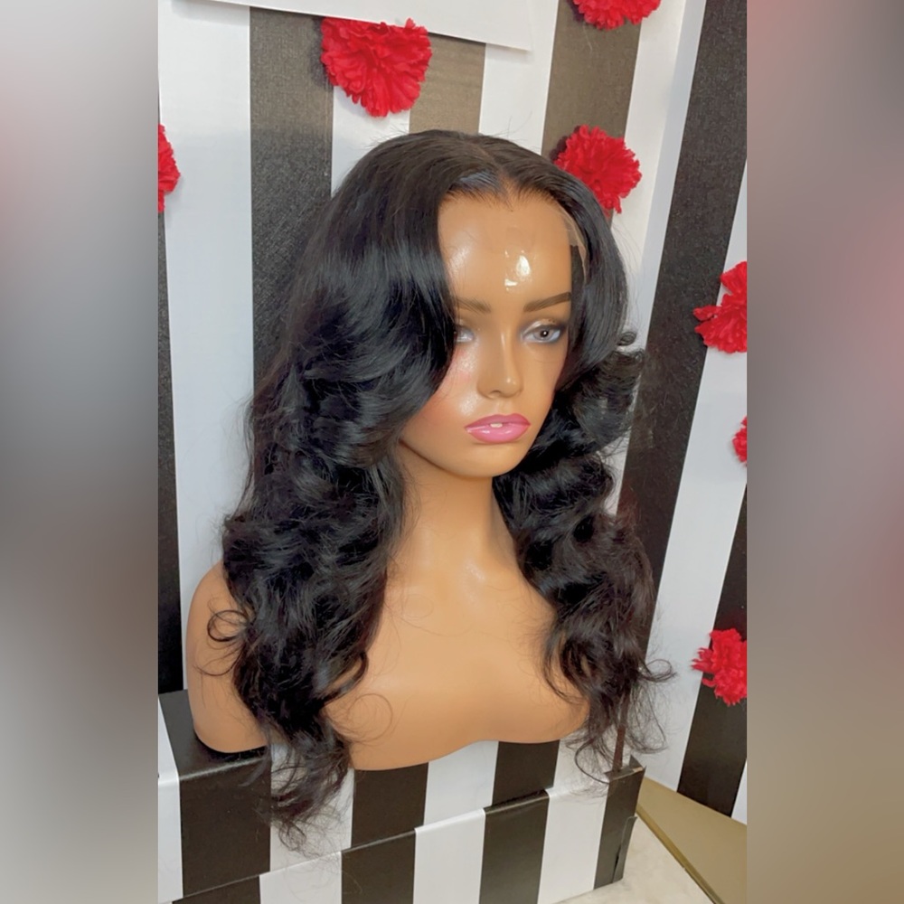 18 inch HD WIG 
13/4 HD frontal human hair
